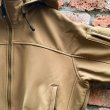 画像9: New BEYOND L5 Softshell Jacket COYOTE　Size  LARGE
