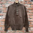 画像2: DEAD STOCK 1981's US ARMY Henry Neck Sweater　Size MEDIUM (2)