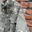 画像6: DEAD STOCK 2008’s US Military M-65 Field Jacket ACU Camo　Size LARGE-REGULAR (6)