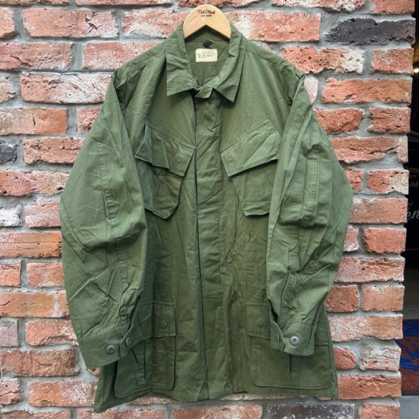 画像1: DEAD STOCK 1960's US Military Jungle Fatigue Jacket 3rd　Size  MEDIUM-LONG (1)