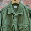 画像2: DEAD STOCK 1960's US Military Jungle Fatigue Jacket 3rd　Size  SMALL-REGULAR (2)