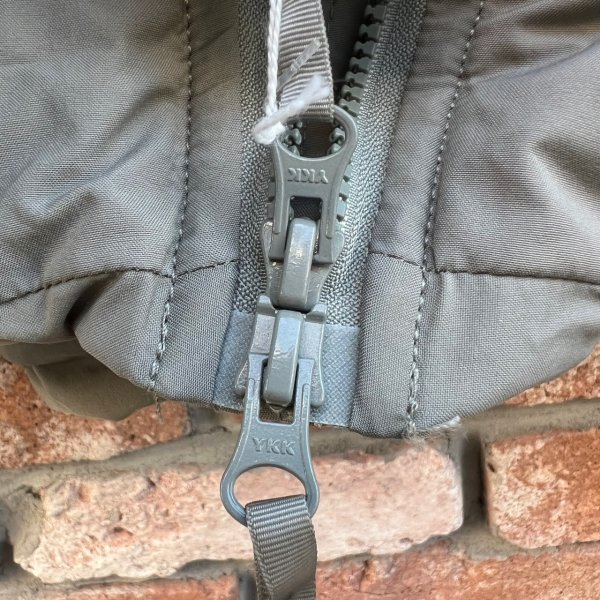 画像11: DEAD STOCK 2016's ECWCS Gen3 Level7 Jacket　Size MEDIUM-REGULAR (11)