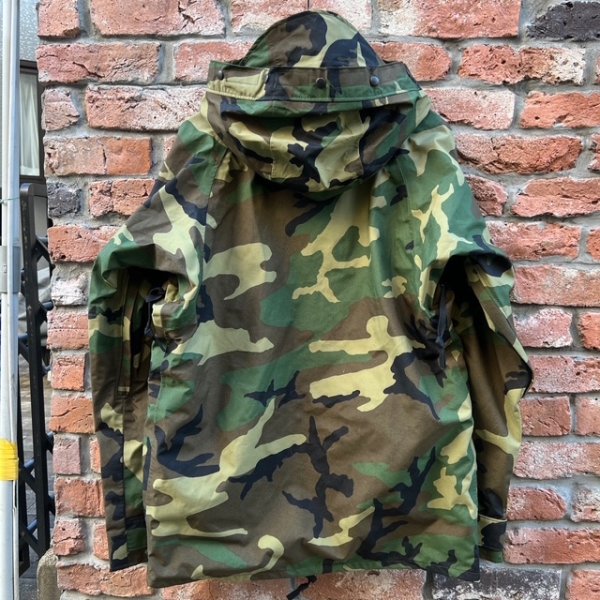 画像14: DEAD STOCK 2000's ECWCS GORE-TEX Parka Woodland Camo　Size SMALL-REGULAR (14)