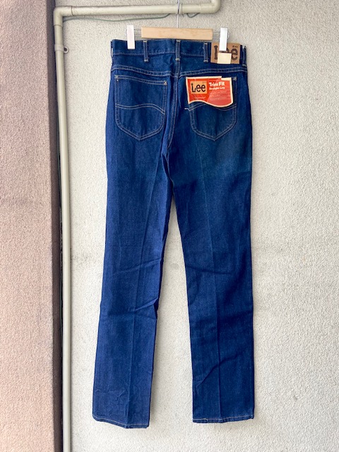 DEAD STOCK 1980's Lee 203-2547 Trim Fit Straight Leg Size W31 L34