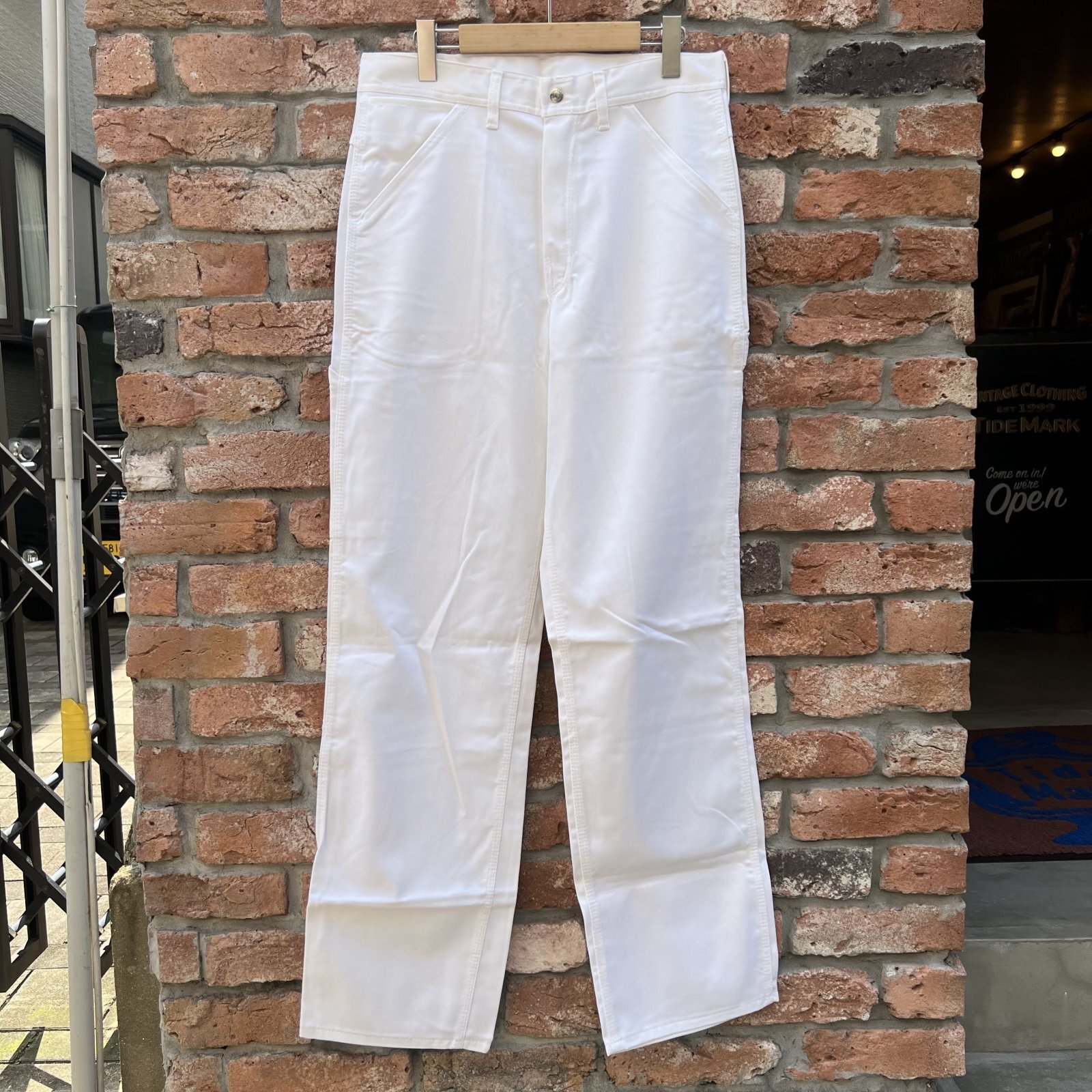 画像1: DEAD STOCK 1990’s UNIVERSAL OVERALL White Painter Pants　Size W32 L34